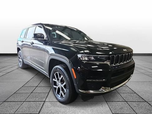 Used 2024 Jeep Grand Cherokee L Limited w/ Luxury Tech Group II AWD/4WD image 3