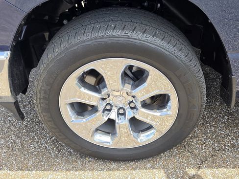 Used 2024 RAM 1500 Big Horn AWD/4WD image 29
