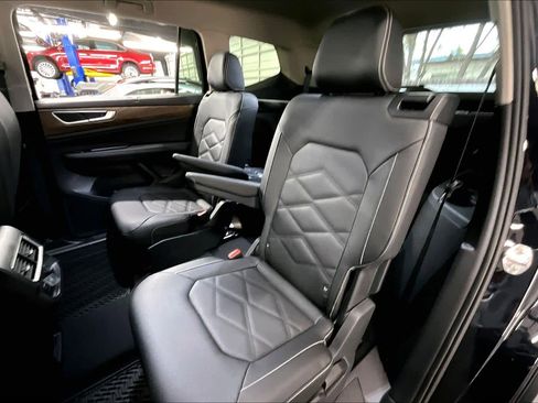 New 2026 Volkswagen Atlas SE image 12