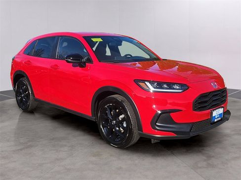 Certified 2025 Honda HR-V Sport image 3