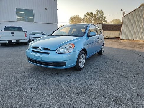 Used 2010 Hyundai Accent GS w/ Premium Pkg 3 FWD image 10