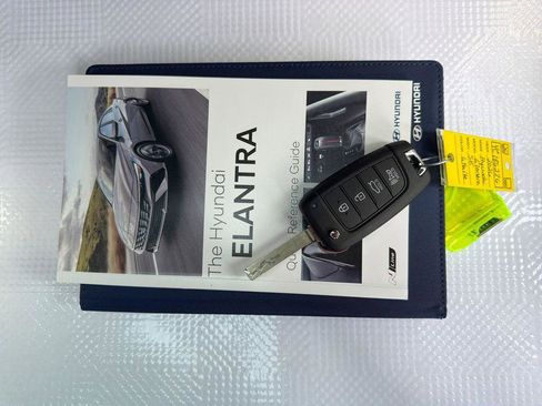 New 2026 Hyundai Elantra SE FWD image 37