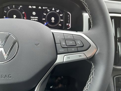 Used 2023 Volkswagen Atlas SE image 16