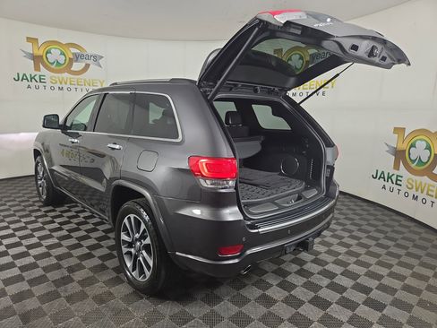 Certified 2018 Jeep Grand Cherokee Overland w/ Interior Metal Package AWD/4WD image 35