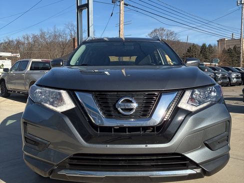 Used 2017 Nissan Rogue SV w/ SV Premium Package image 8