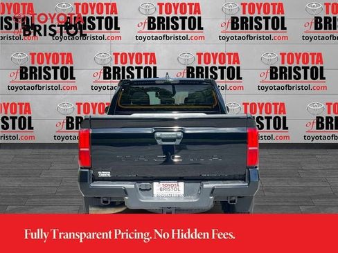 Used 2024 Toyota Tacoma TRD Sport AWD/4WD image 5