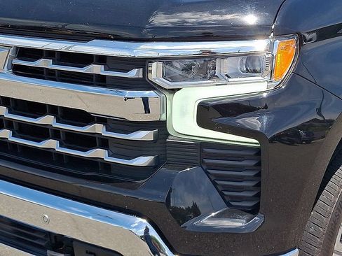 Used 2024 Chevrolet Silverado 1500 LTZ AWD/4WD image 9