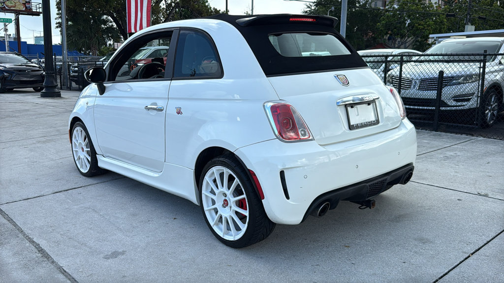 Used 2015 FIAT 500 Abarth w/ Comfort/Convenience Group FWD image 11