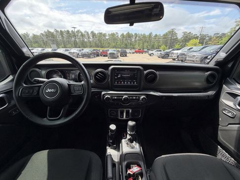 Used 2021 Jeep Wrangler Sport AWD/4WD image 7