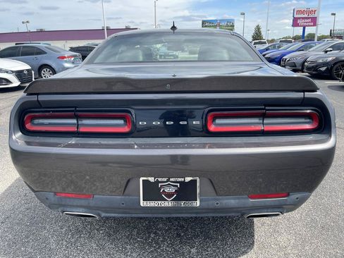 Used 2022 Dodge Challenger GT w/ Plus Package RWD image 5