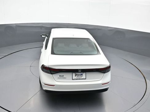 Certified 2023 Honda Accord EX image 39