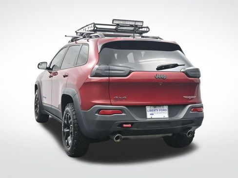 Used 2016 Jeep Cherokee Trailhawk w/ Comfort/Convenience Group AWD/4WD image 9