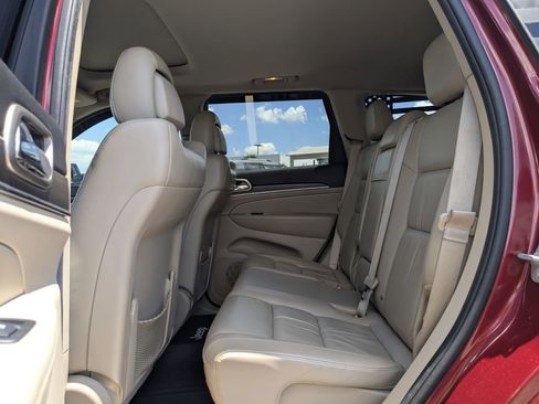 Used 2014 Jeep Grand Cherokee Limited w/ Mopar Chrome Edition Group AWD/4WD image 18