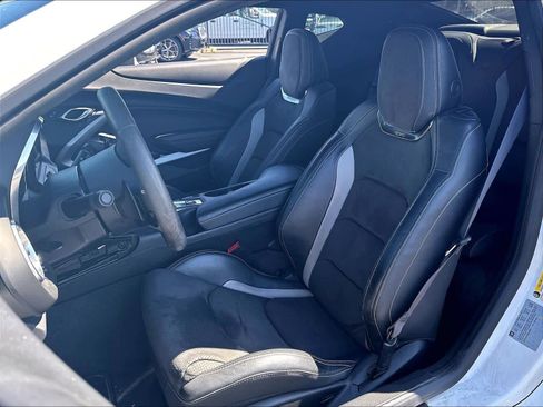 Used 2017 Chevrolet Camaro SS RWD image 21