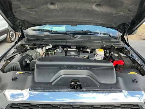 Used 2024 RAM 3500 Tradesman w/ Chrome Appearance Group image 20