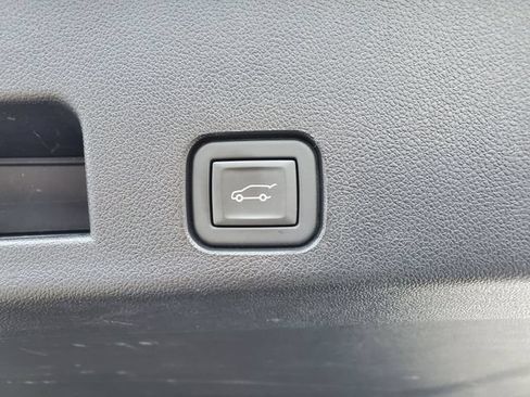 Certified 2024 Chevrolet Traverse LT w/ Midnight/Sport Edition FWD image 12