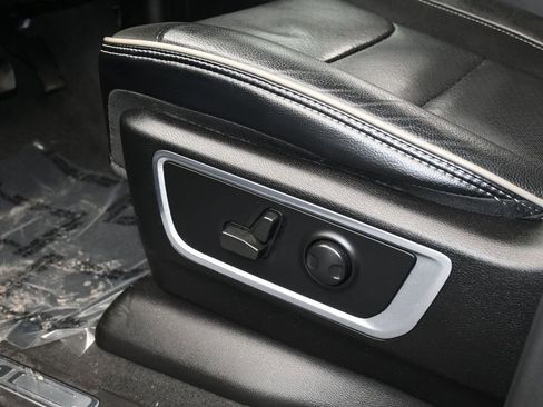 Used 2022 RAM 1500 Laramie image 12