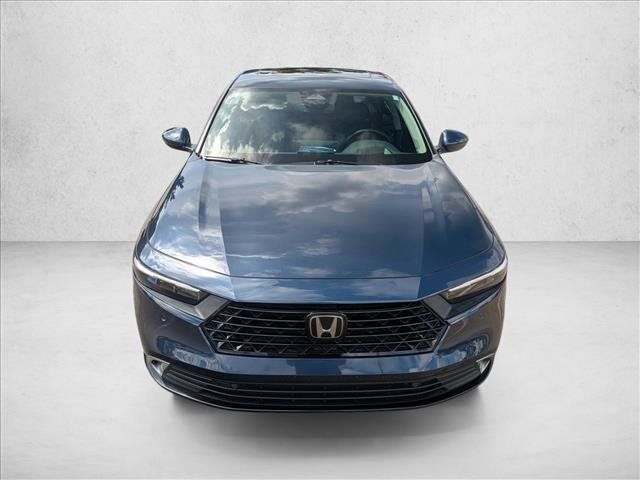 Used 2023 Honda Accord Touring image 2