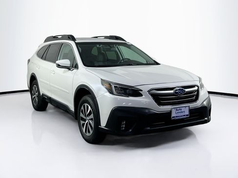 Used 2022 Subaru Outback Premium AWD/4WD image 3