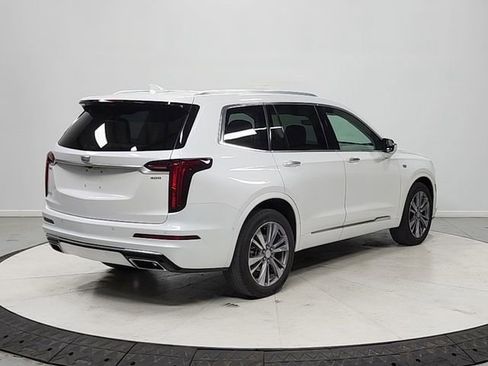 Used 2024 Cadillac XT6 Premium Luxury w/ Technology Package image 7