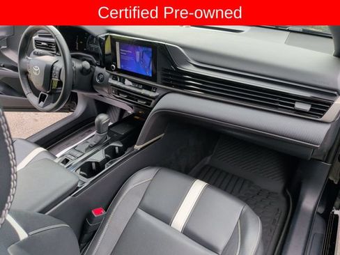 Used 2025 Toyota Camry SE FWD image 30