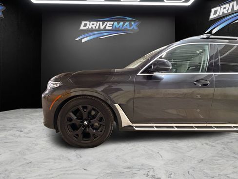 Used 2019 BMW X7 xDrive50i w/ Cold Weather Package AWD/4WD image 9