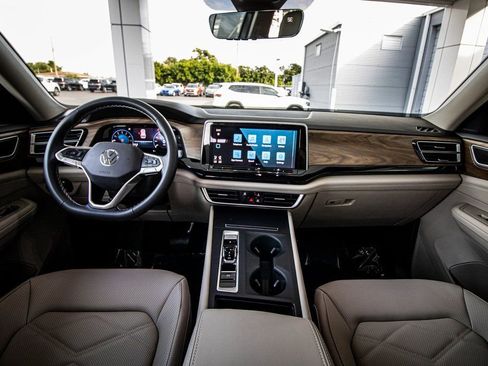 New 2026 Volkswagen Atlas SE image 30