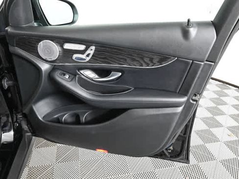 Used 2018 Mercedes-Benz GLC 300 4MATIC image 12