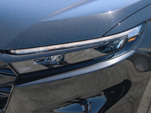 Used 2023 Honda CR-V Sport image 5