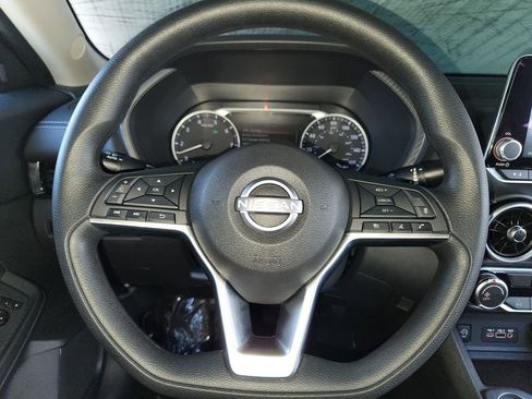 Used 2025 Nissan Sentra SV image 22