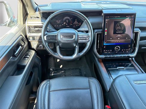 Used 2025 GMC Yukon Denali image 23
