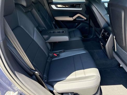 Certified 2024 Porsche Cayenne AWD/4WD image 14