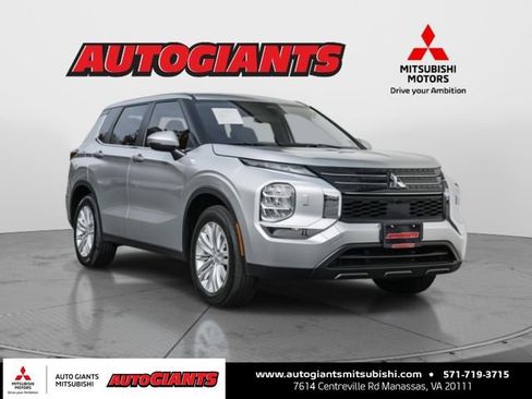 Used 2022 Mitsubishi Outlander ES image 1