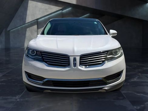 Used 2017 Lincoln MKX Reserve w/ Enhanced Security Package image 2