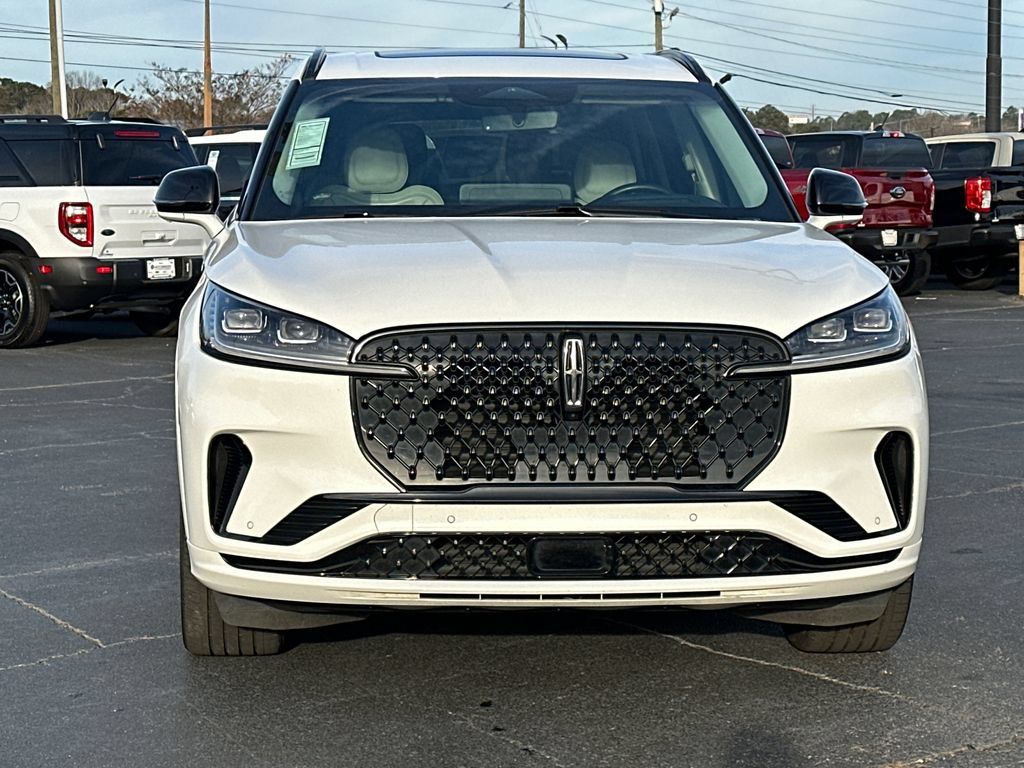 Used 2025 Lincoln Aviator Reserve w/ Equipment Group 201A AWD/4WD image 2