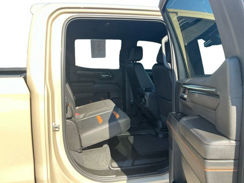 Used 2022 GMC Sierra 1500 AT4 w/ AT4 Preferred Package image 23