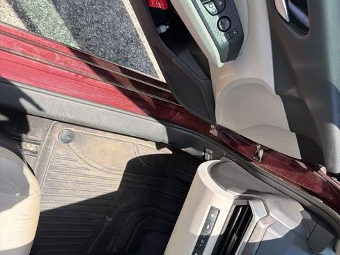 Used 2024 Nissan Altima 2.5 SV w/ SV Premium Package FWD image 5