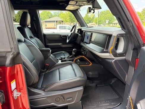 Used 2022 Ford Bronco Badlands AWD/4WD image 11