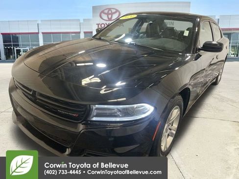 Used 2021 Dodge Charger SXT w/ Leather Interior Group image 4