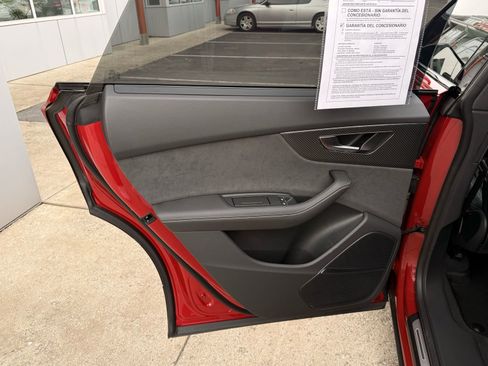 Used 2024 Audi SQ8 Premium Plus image 40