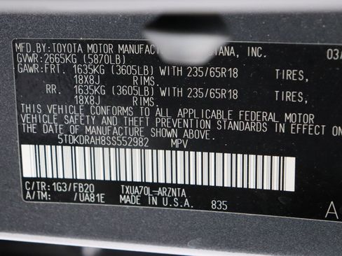 Used 2025 Toyota Highlander LE image 43