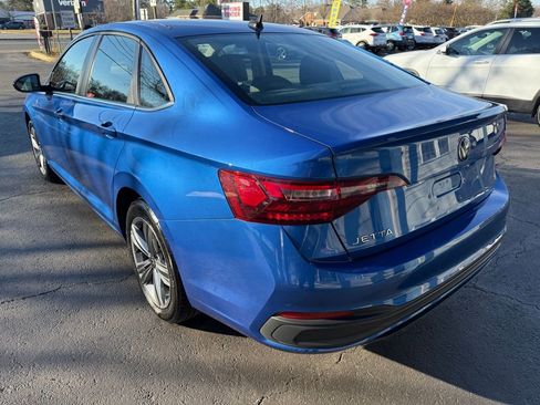 Used 2024 Volkswagen Jetta SE image 6
