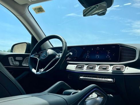 Certified 2026 Mercedes-Benz GLS 450 4MATIC image 15
