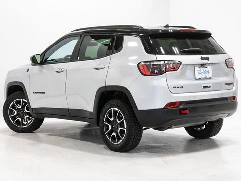 Certified 2025 Jeep Compass Trailhawk AWD/4WD image 29