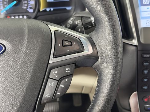 Used 2019 Ford Edge Titanium w/ Cold Weather Package image 32