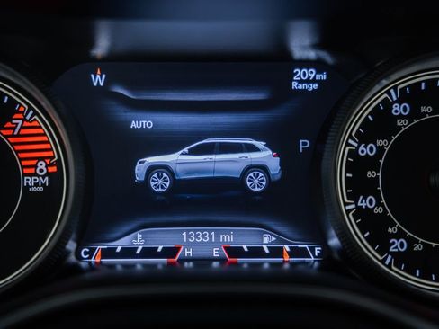 Used 2021 Jeep Cherokee Latitude Lux w/ Sun & Sound Group image 44