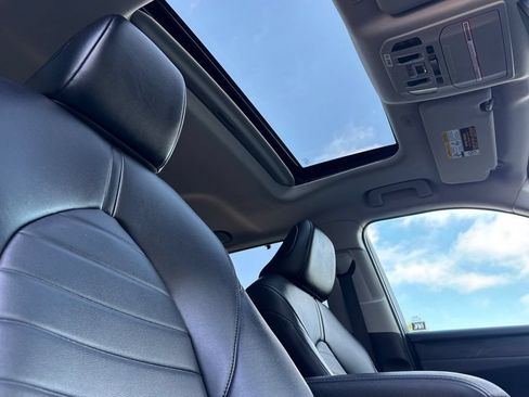 Used 2023 Toyota Highlander XLE FWD image 17