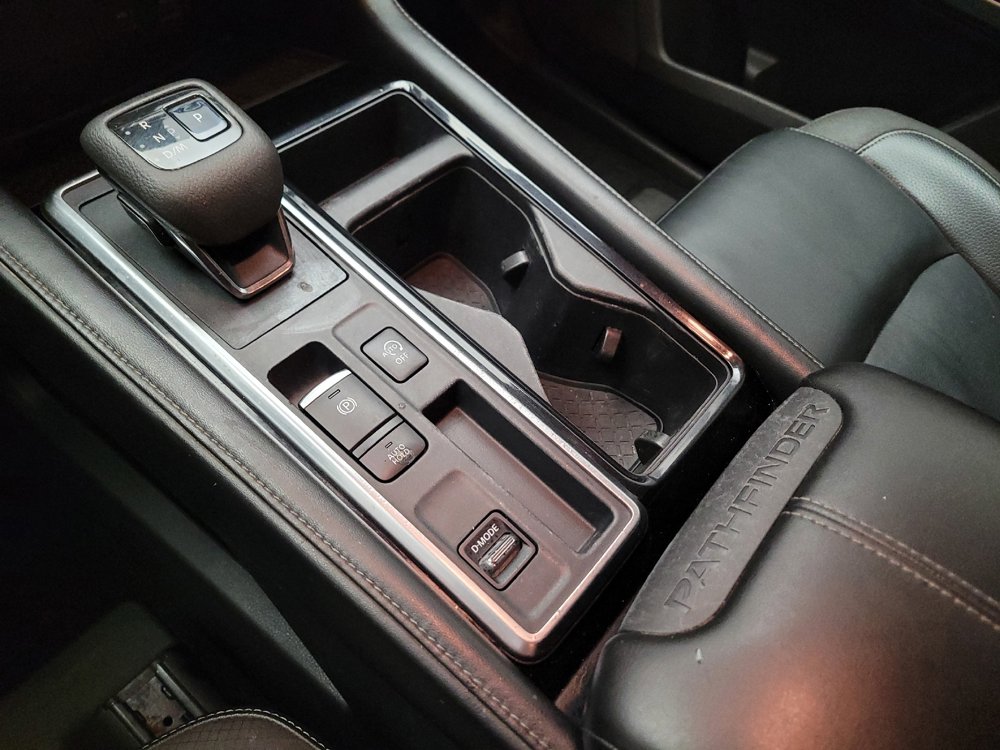 Used 2022 Nissan Pathfinder SL FWD image 26