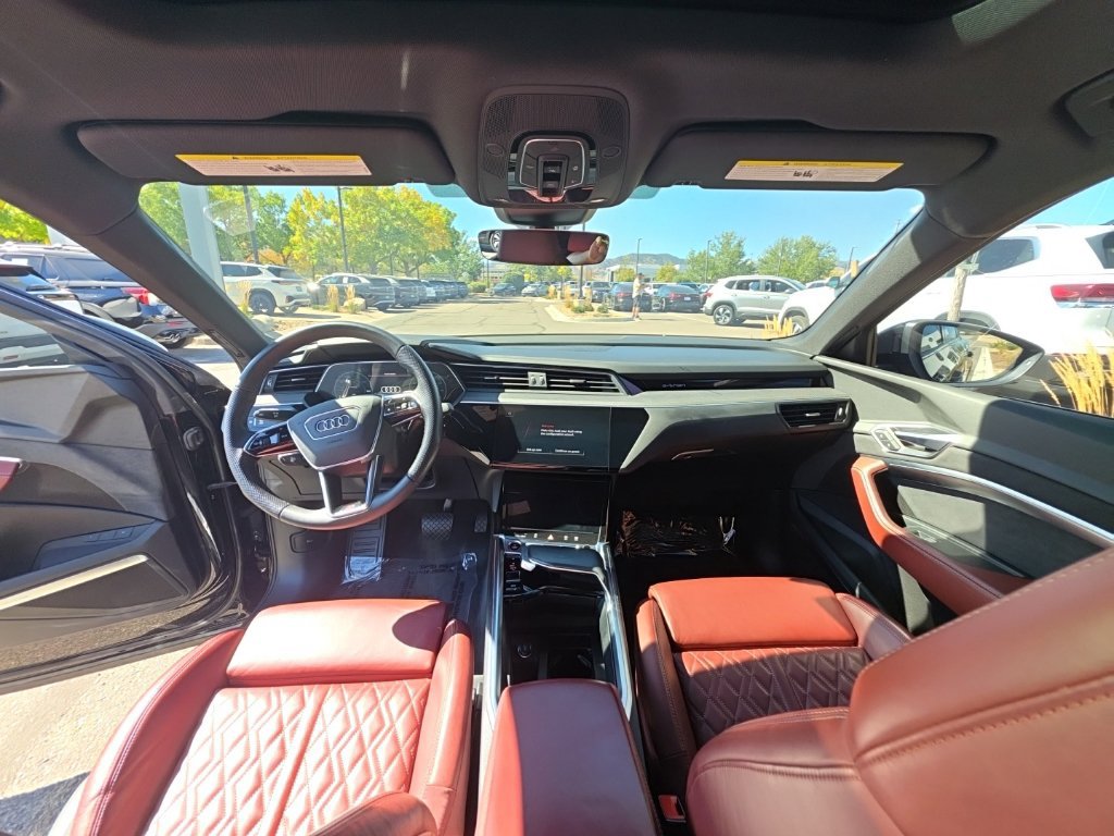 Used 2023 Audi e-tron S Prestige w/ Prestige Package AWD/4WD image 12