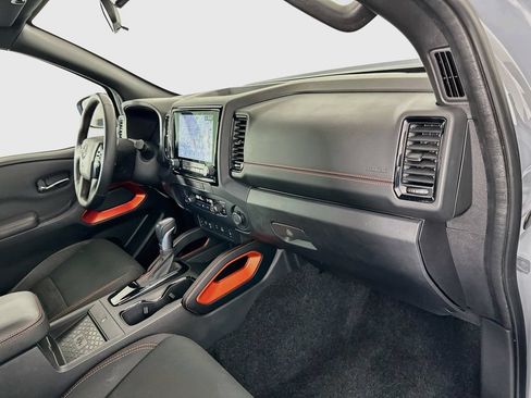 Used 2022 Nissan Frontier Pro-X RWD image 27